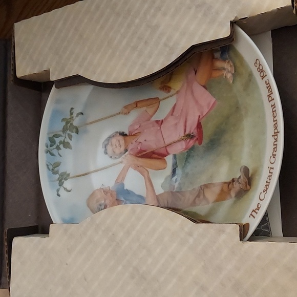 Knowles "The Swinger" Plate - Picture 10 of 10